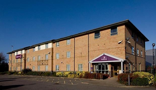 Premier Inn Ashford Central Exteriör bild